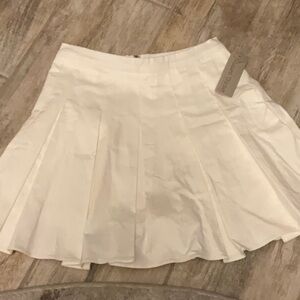 Lizard Thickett (NWT) White Skirt